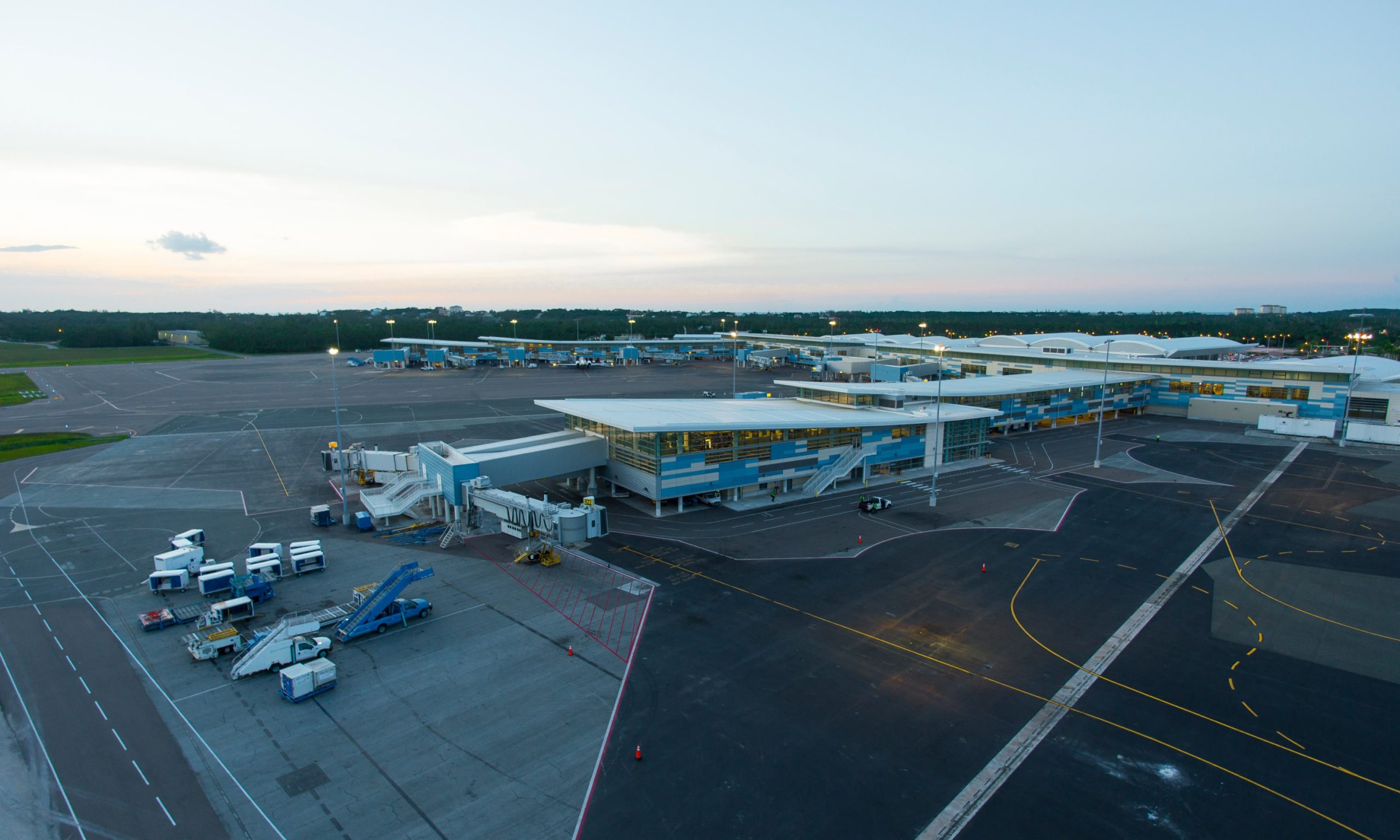 Airport landing at LPIA