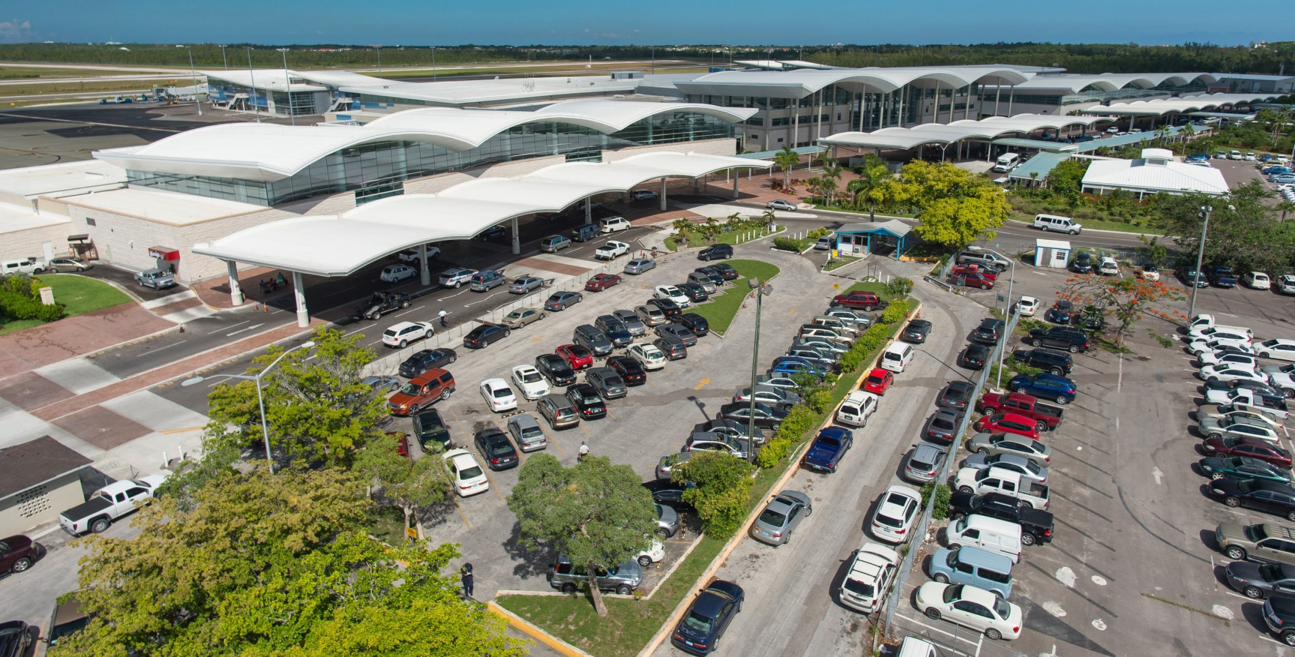 Parking at the airport in Nassau